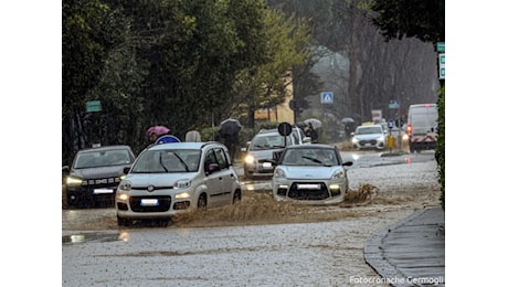 Torna la pioggia, nuova allerta meteo su tutta la Toscana