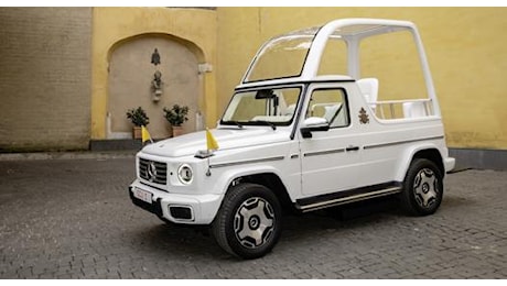 La nuova papamobile? Una Mercedes Classe G elettrica per Leone XIV