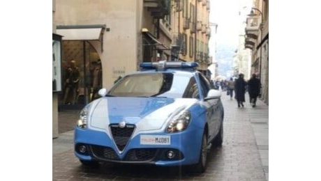 Sesso nel parcheggio in centro a Como: denunciati due turisti di 23 e 55 anni