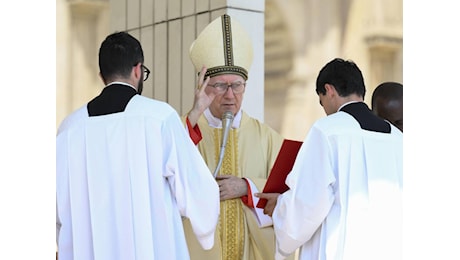 Il favorito Parolin deve resistere alle prime conte. Prevost in crescita