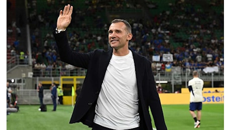 Shevchenko: Milan, Leao va tutelato. Anche lui deve dare di più, un campione deve essere leader