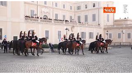 Festa del Tricolore, ecco il cambio della Guardia solenne dei Corazzieri al Quirinale