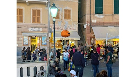 Camogli: pentolaccia di Hallowen e temperature primaverili