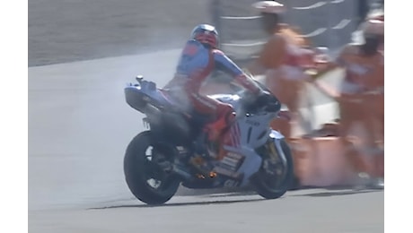 MotoGP, Marc Marquez beffato dal motore “Si vince e si perde insieme”