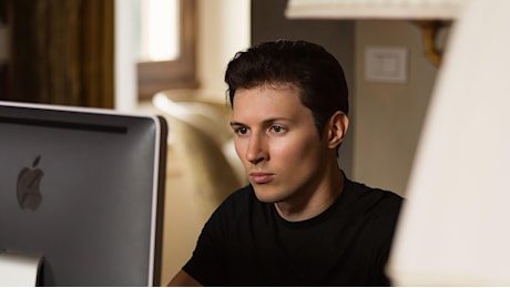 Pavel Durov si arrende: Telegram fornirà i dati degli utenti alla polizia