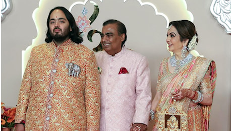 Le nozze miliardarie del figlio dell’uomo più ricco d’India Mukesh Ambani. Vip e politici tra gli invitati