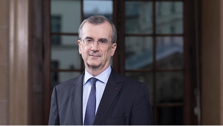 Il governatore della Banca di Francia Francois Villeroy: “Probabile taglio dei tassi a ottobre. I governi stiano fuori dalle fusioni bancarie”