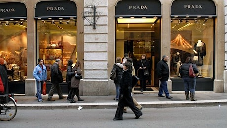 Prada, crescita a doppia cifra dei ricavi nei nove mesi