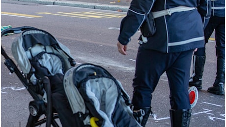 Mamma investita dal camion a Milano, ha salvato i due figli che erano nel passeggino prima di morire