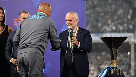 Luciano Spalletti, nel suo libro: “Mi ero incatenato per Koulibaly. De Laurentiis preoccupato per Kvara e Kim, ma io avevo fiducia”