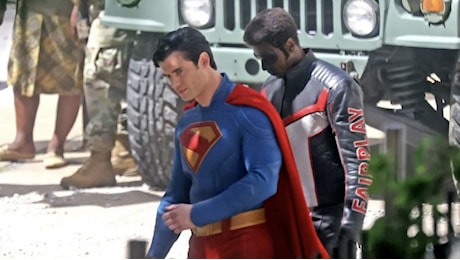 Superman, la reazione di James Gunn alle foto leak che circolano in rete: Ce lo aspettavamo