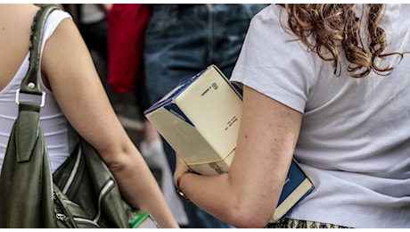 Bagni no gender al Liceo Galilei, è polemica sulla proposta della dirigente scolastica