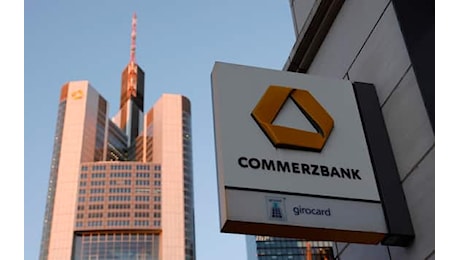 Unicredit al 21% di Commerzbank, Scholz: No alle scalate ostili