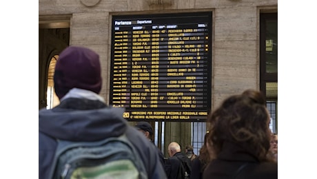 Cancellati decine di treni per lo sciopero. Quali viaggiano e come essere rimborsati