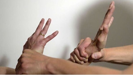 Modena, 65enne violentata mentre fa jogging: fermato un minore