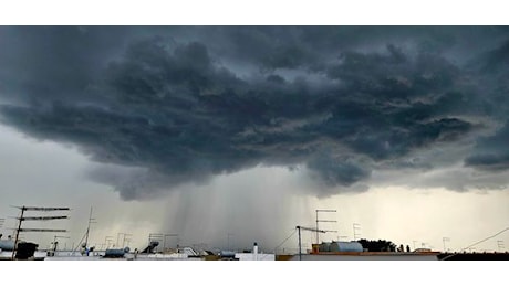 Maltempo in vista, allerta meteo arancione: possibili piogge e temporali. L'autunno ha preso il comando