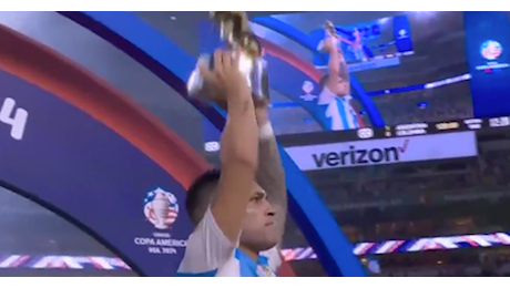 VIDEO / Lautaro, capocannoniere della Coppa America. La premiazione del capitano dell’Inter