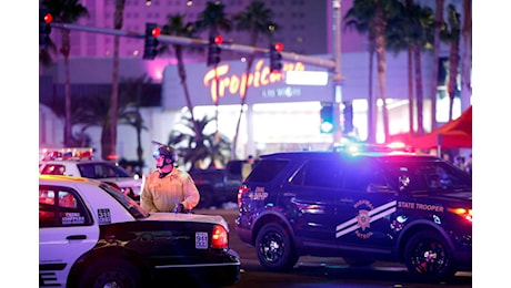 A Elon Musk non manca il pelo sullo stomaco e prende spunto dall'attentato di Las Vegas per reclamizzare il suo Cybertruck