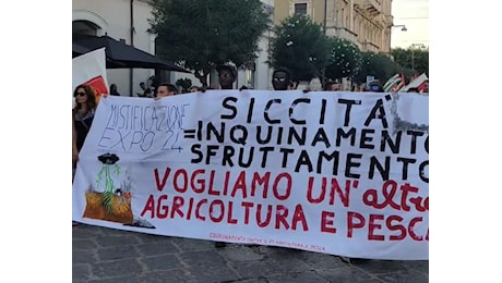 Corteo della sinistra nel giorno di chiusura del G7 a Siracusa “Condizioni di pesca e agricoltura gravissime”