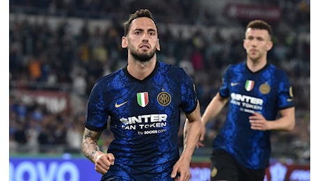 Infortunio Calhanoglu, pessime notizie per Inzaghi: cosa filtra verso Inter Juve. Le ultimissime