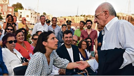 «De Luca non è il nostro candidato». Blitz di Schlein con i consiglieri, e martedì si va in Aula