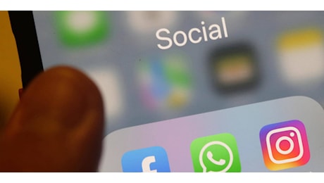 Consob, occhio alle truffe finanziarie su Whatsapp