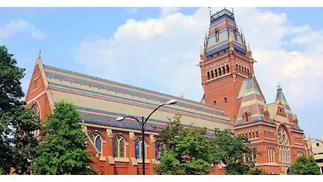 L’amministrazione Trump congela 2,2 miliardi destinati all’università di Harvard