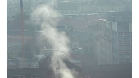 Inquinamento atmosferico, le polveri sottili danneggiano il cervello dei ragazzi: lo studio