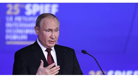 Ucraina, Putin minaccia gli Usa: “Se dispiegherete missili in Germania, faremo lo stesso ai confini dell'Europa occidentale