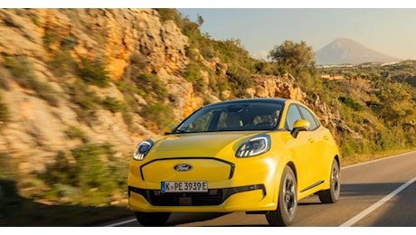 La piccola crossover diventa elettrica e costa poco