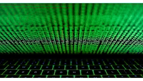 Attacco hacker, violati dati utenti registrati ad app Atm