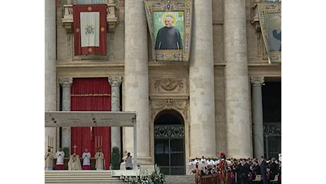 Il Papa in Piazza San Pietro, Giuseppe Allamano è Santo