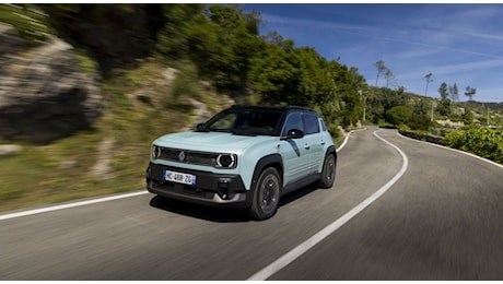 Renault 4 E-Tech Electric: prezzo, prova, motore, autonomia