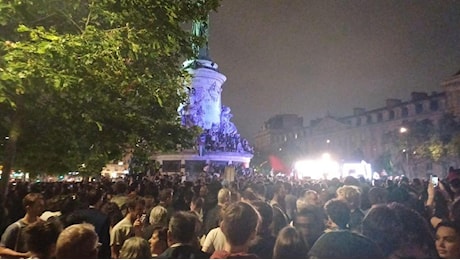 Centinaia in piazza: Fascismo cancrena