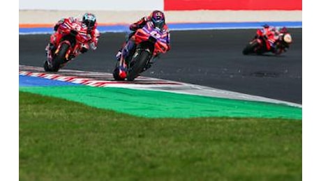 MotoGp Emilia-Romagna: Bagnaia cade, vince Bastianini davanti a Martin