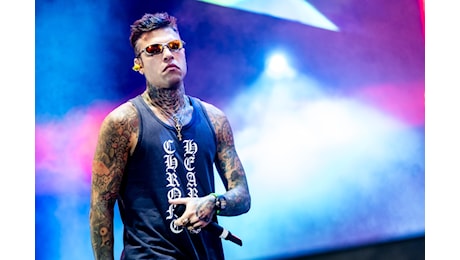 Fedez, la tragedia di Ozieri e l'attacco alla stampa: Fate schifo