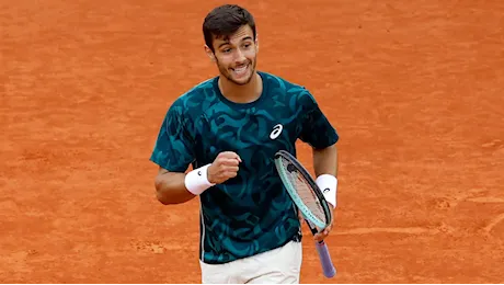 Musetti, splendida rimonta: batte De Minaur, è in finale al Masters 1000 di Montecarlo