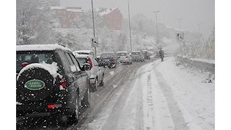 Meteo: Neve in arrivo, da Venerdì 20 cadrà copiosa fino a quote basse, i dettagli