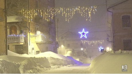 Cronaca METEO: oltre un metro di neve a Campo di Giove (Abruzzo). VIDEO