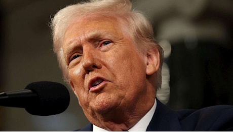 Guerra commerciale, la Cina blocca l'acquisto di nuovi Boeing | Trump valuta un'esenzione temporanea dei dazi sulle auto