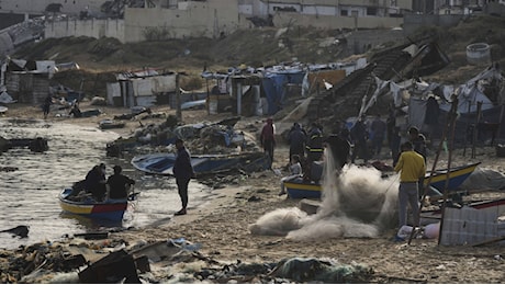Israele-Hamas, le notizie di oggi in diretta | Trump: solo 21 ostaggi di Hamas a Gaza sono vivi. Israele smentisce: sono 24. Onu: a rischio sopravvivenza a Gaza