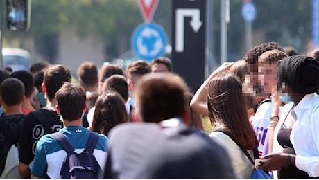 Il 15enne suicida: Sono vittima dei bulli. Lo aveva detto a un prof