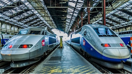 Parigi, attacco alle centraline dei treni dell'alta velocità: è terrorismo