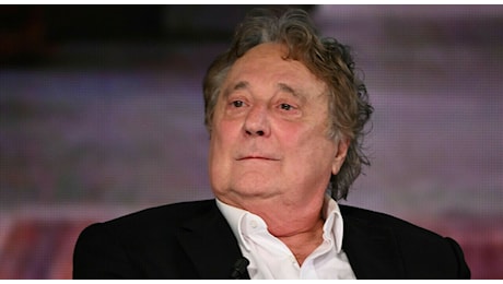 Enzo Iacchetti: «Io e Gianni Morandi non ci parliamo più. Maddalena Corvaglia? Vi racconto di quel colloquio in banca...»