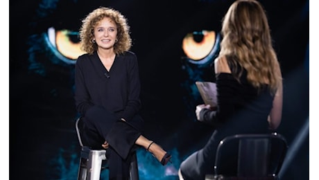 Valeria Golino a Belve, “Scamarcio? Pensavo fosse l’uomo della mia vita”