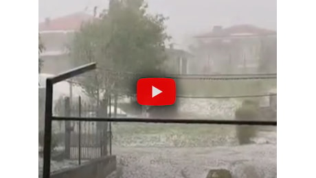 Meteo: Grandinata ad Alessandria, una tempesta di grandine e vento si abbatte su Quattordio, il Video
