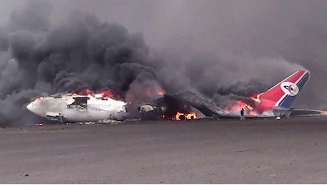 L’Idf bombarda Sana’a. Tregua separata tra Stati Uniti e Houthi