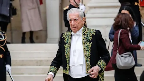 Vargas Llosa e la scrittura contro Dio: «Un romanzo è un assassinio simbolico della realtà»
